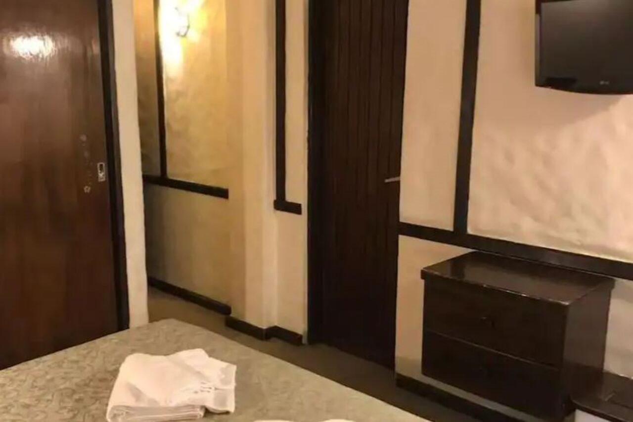 Hosteria La Posta Del Cazador San Martín de los Andes Екстериор снимка