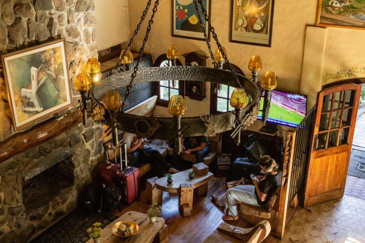 Hosteria La Posta Del Cazador San Martín de los Andes Екстериор снимка
