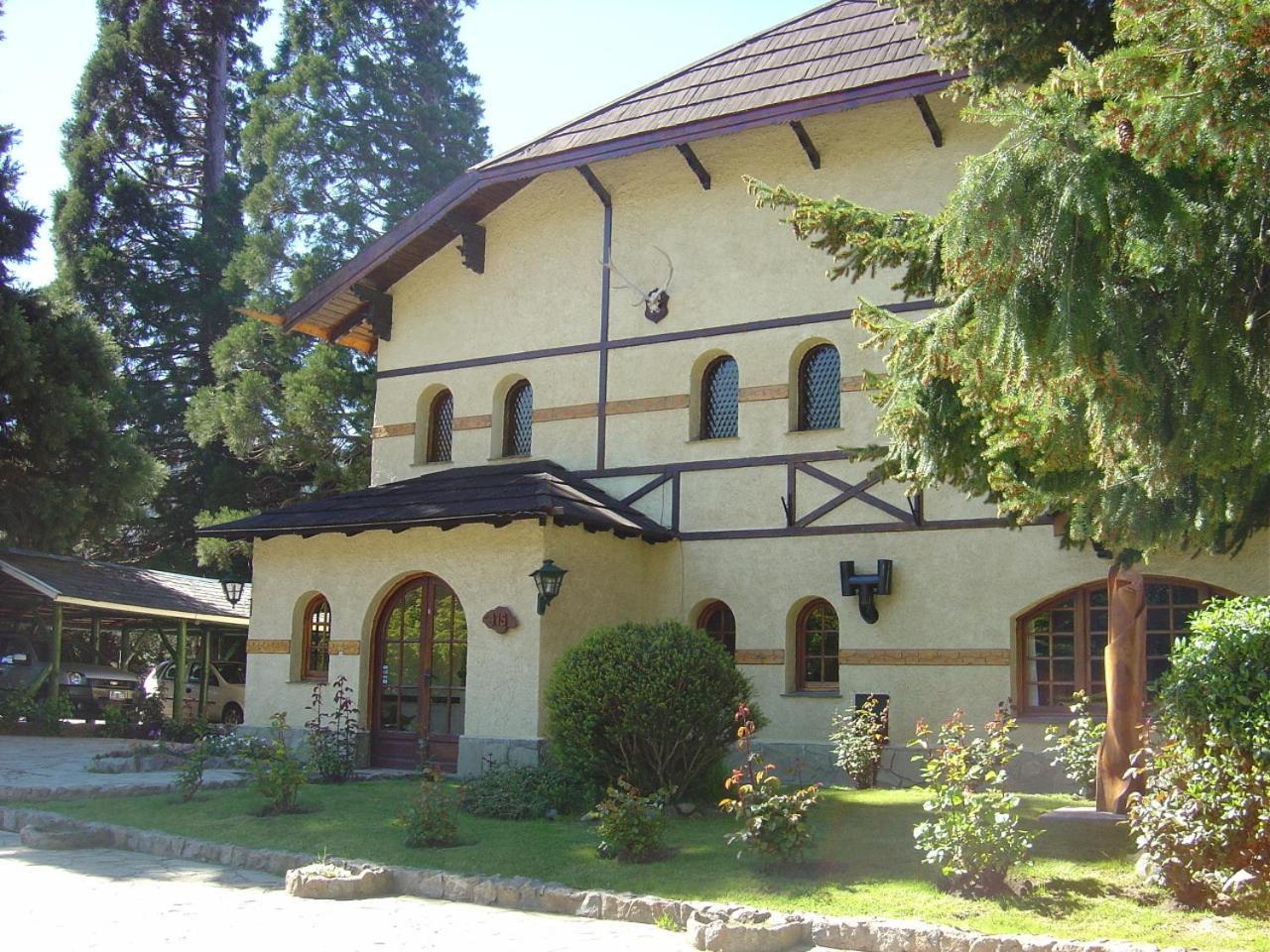 Hosteria La Posta Del Cazador Hotel San Martín de los Andes Екстериор снимка