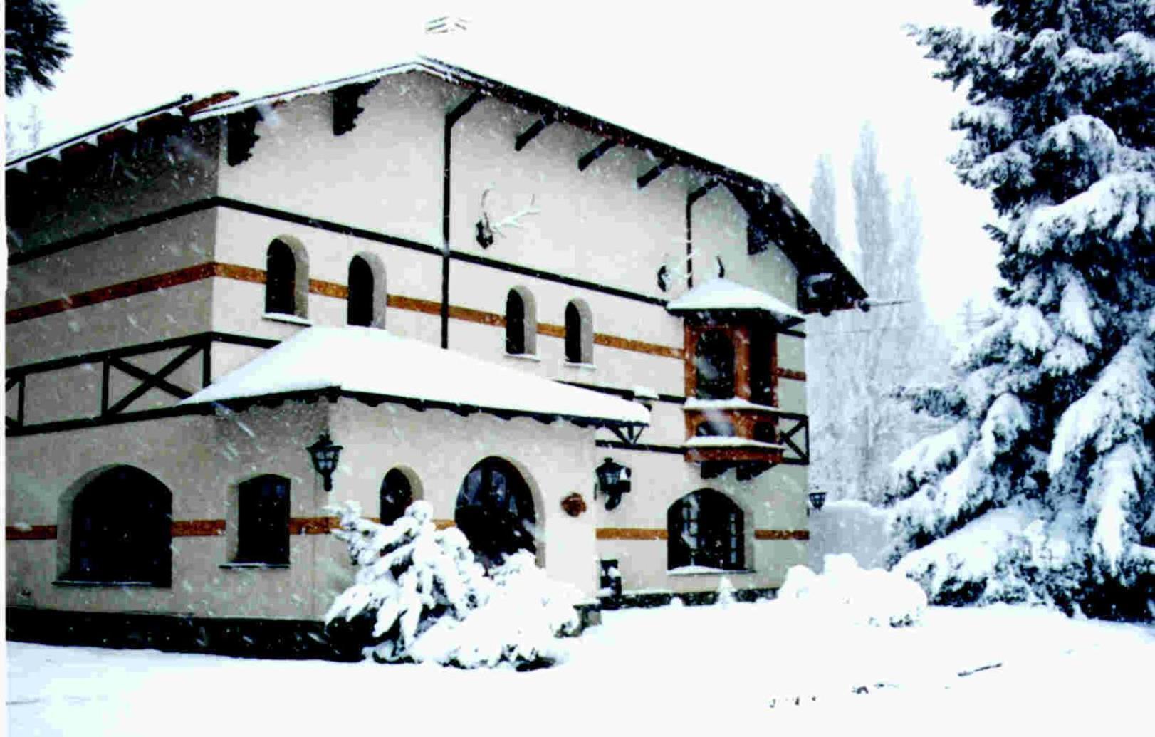 Hosteria La Posta Del Cazador San Martín de los Andes Екстериор снимка