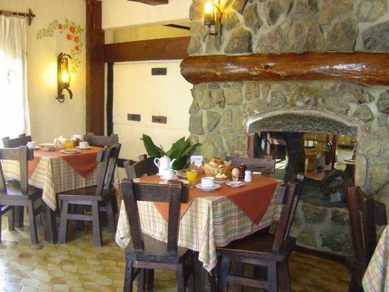 Hosteria La Posta Del Cazador San Martín de los Andes Екстериор снимка
