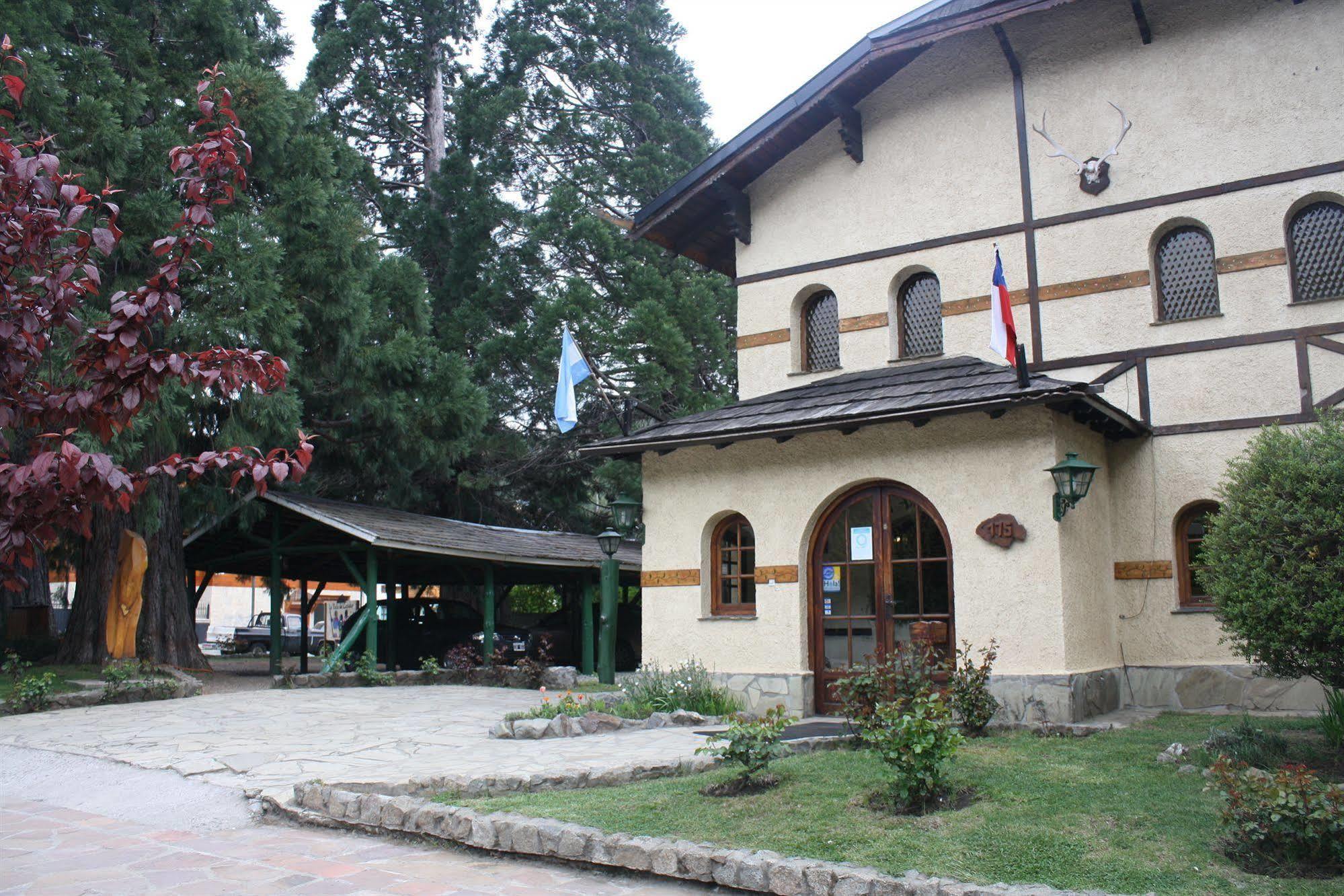 Hosteria La Posta Del Cazador Hotel San Martín de los Andes Екстериор снимка