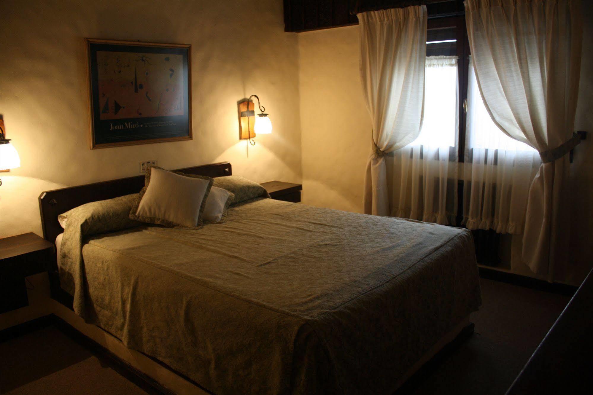 Hosteria La Posta Del Cazador San Martín de los Andes Екстериор снимка
