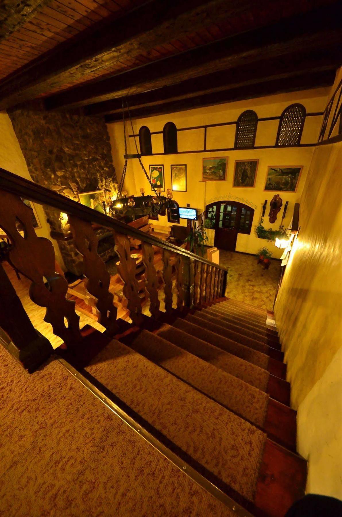 Hosteria La Posta Del Cazador San Martín de los Andes Екстериор снимка